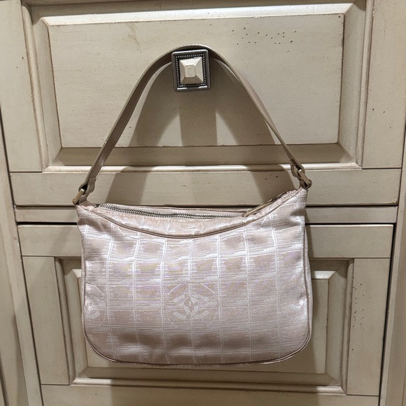 Handbags - CHANEL Elegant Shoulder Bag